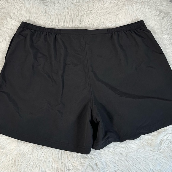 L.L. Bean Vintage Black Mesh Lined Swim Shorts - Picture 8 of 11